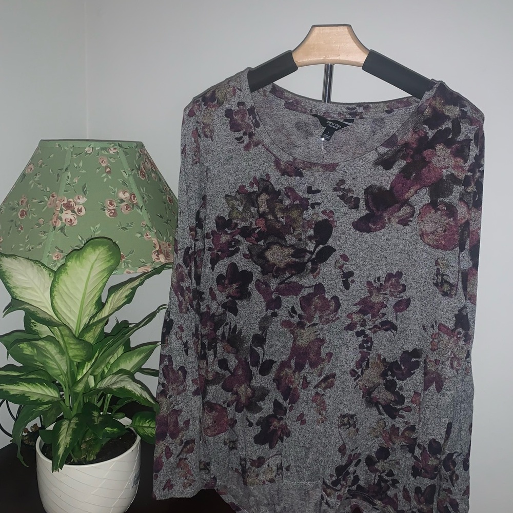 Floral Long Flare Sleeve Top